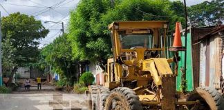 Reparación de calles en el barrio Hialeah, Managua