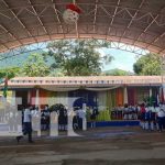 Inauguración de cancha multiusos en una escuela de Río Blanco