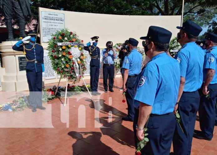 Homenaje a policías caídos en cumplimiento del deber