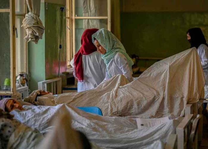 Sistema de salud sanitario de Afganistán está al borde del colapso