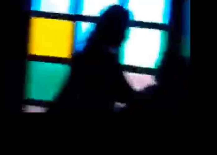 Video: Pillan a pareja teniendo relaciones en confesionario de una iglesia
