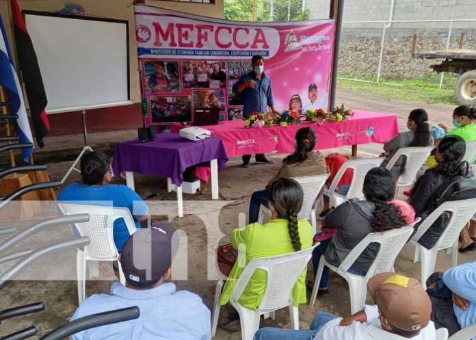 Entregan microcréditos para siembra de postrera en Jinotega