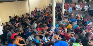 Rescatan 327 migrantes hacinados en Nuevo León, México