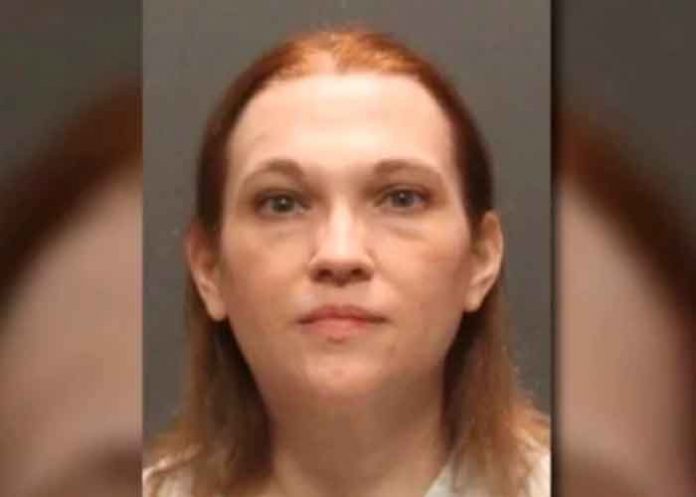 Natalie Brothwell, de 44 años, fue detenida en su casa de Tucson