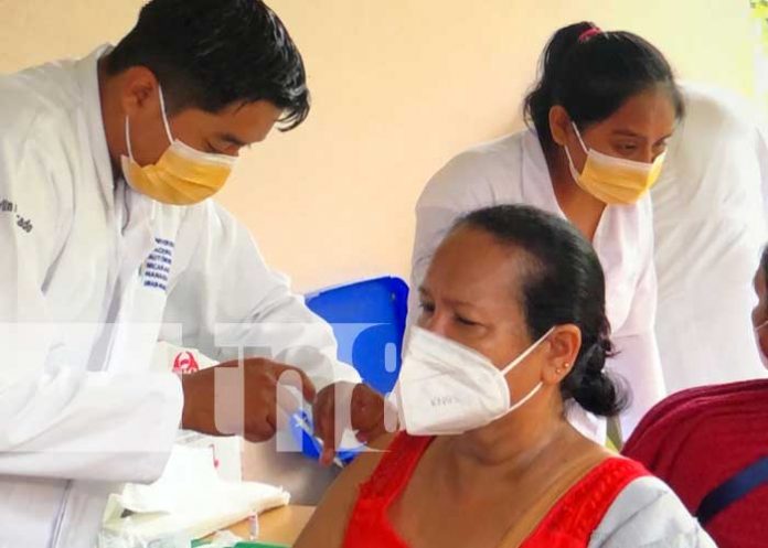 Jornada de vacunación contra el COVID-19 en Jalapa
