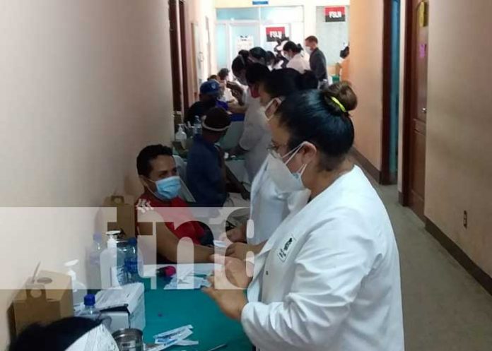 Jornada para aplicar la vacuna en hospitales de Managua