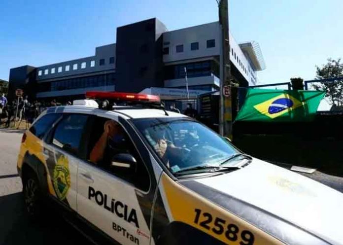 Policía de Brasil investiga las causas de un tiroteo que dejó seis decesos y 12 heridos
