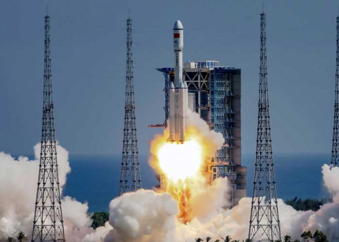 China lanzó el primer satélite de exploración solar (VIDEO)