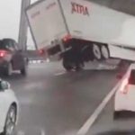 Puente de California, vientos del ciclón 'Bomba' derriban dos camiones (VIDEO)
