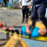 Motociclista lesionado tras impactar con vehículo en Managua