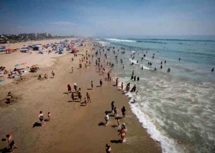 “Desastre ecológico” derrame de 126,000 galones de petróleo en la costa de California