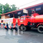 Bomberos movilizan dos camiones contra incendios a nueva estación en Palacagüina