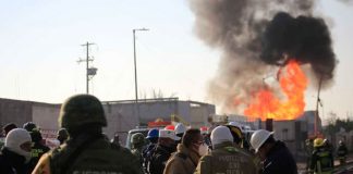 Explosión de ducto de combustible deja un muerto y 15 heridos en México