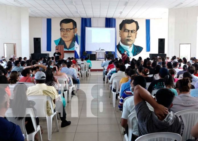 Juramentación de los miembros de la junta receptora de votos en Estelí