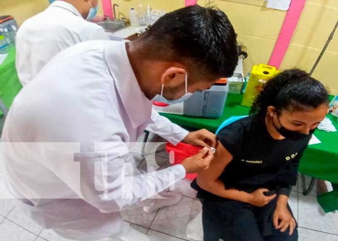 primera dosis de vacuna en Boaco