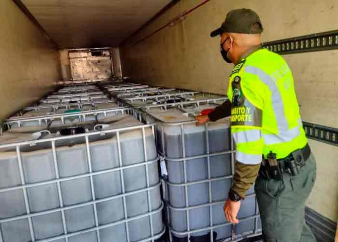 Decomisan 12.000 litros de cocaína en estado líquido en Maicao, Colombia