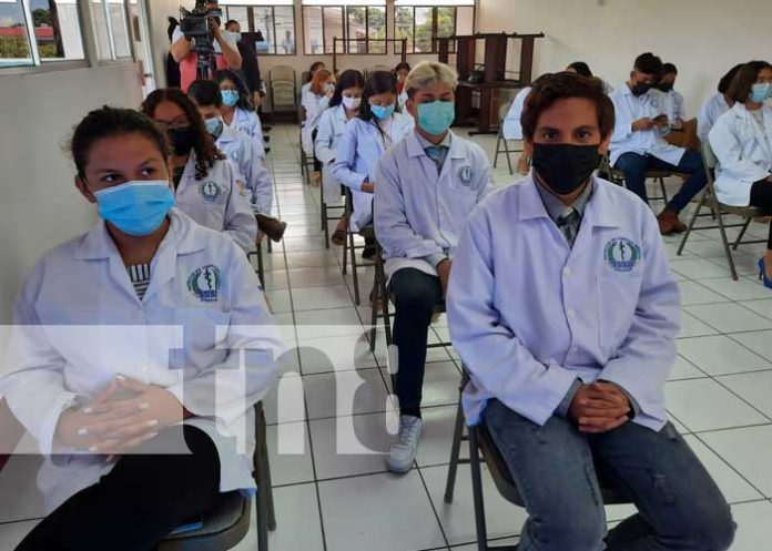 Becan en Nicaragua a médicos para fortalecer distintas especialidades