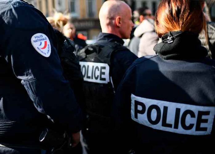 Francia: Decapitó a su exjefa tras ser despedido acusado de robar