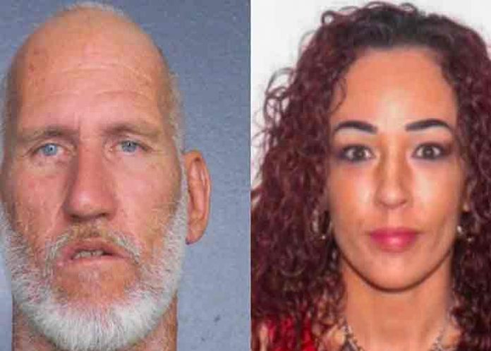 Hombre detenido por matar a una mujer clavándole un destornillador, EE.UU