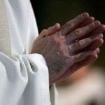 Francia: Señalan a más de 3 mil sacerdotes pedófilos en la iglesia católica