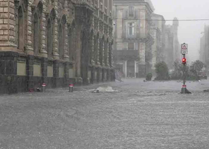 Alerta roja y dos muertos en Sicilia por lluvias torrenciales e inundaciones