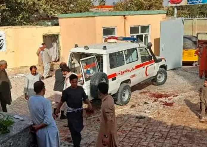 Atentado en mezquita de Afganistán deja más de 40 muertos y 140 heridos