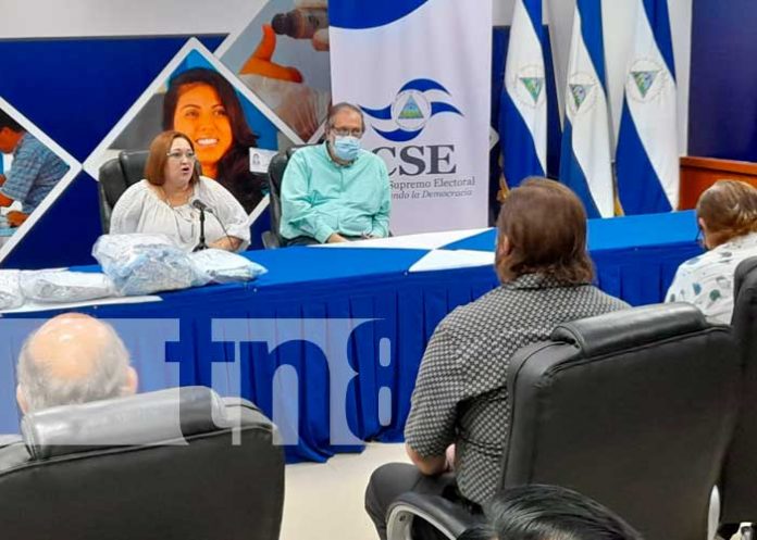 Conferencia del CSE en Nicaragua sobre credenciales en las JRV