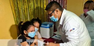 Vacunación voluntaria a niños y niñas en Nicaragua