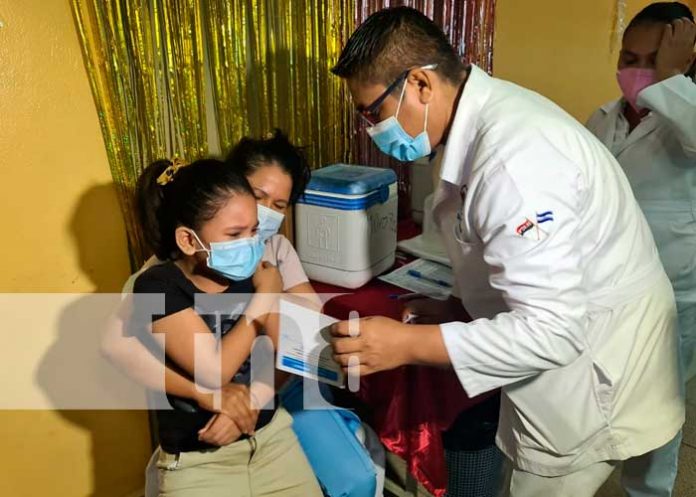 Vacunación voluntaria a niños y niñas en Nicaragua