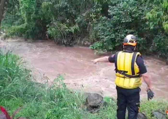 Tres niños fueron arrastrados por río Tzununá en Guatemala (video)