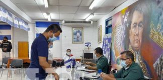 Entrega del pago salarial a trabajadores del MINED en Nicaragua