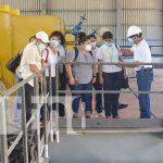 Visita de estudiantes a planta de energía renovable en Nicaragua