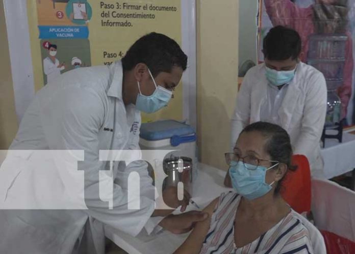 Efectiva vacunación contra el COVID-19 en Rivas
