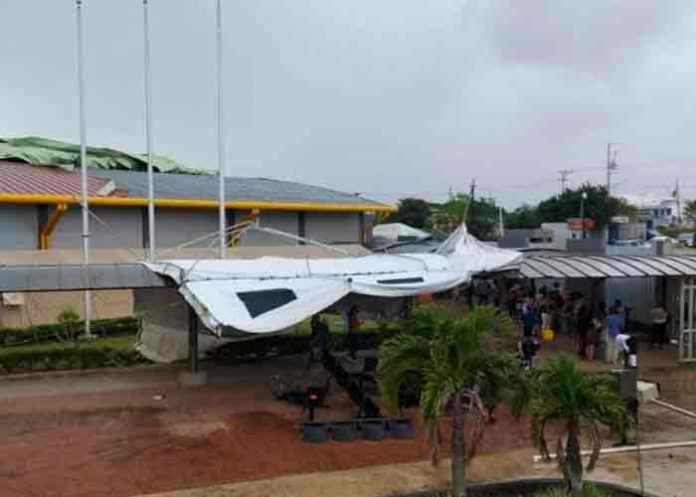 Tornado vuela techo de Hospital en la provincia Heredia, Costa Rica
