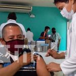Jornada de vacunación en centro de salud en Managua