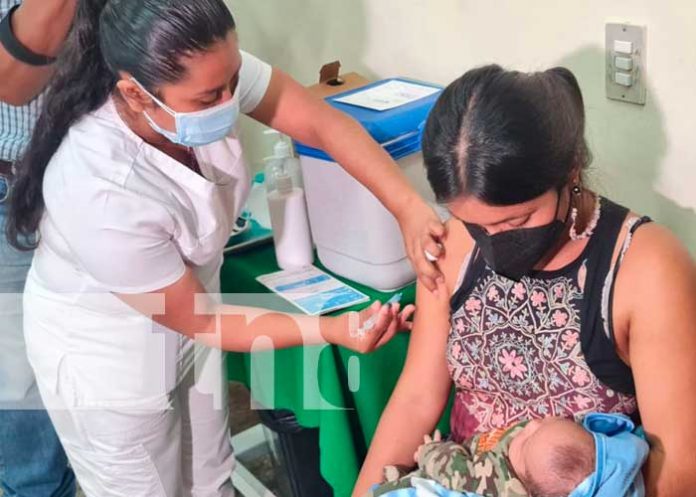 Jornada de vacunación a embarazadas en Managua