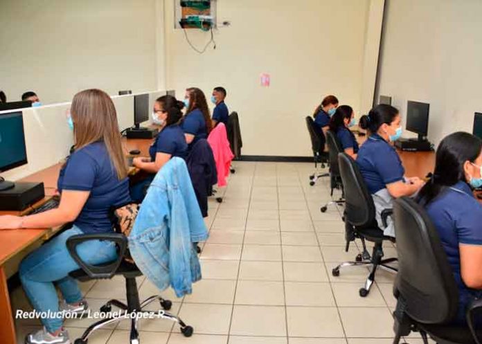 Así es el proceso de las actas en centros de cómputos de Nicaragua