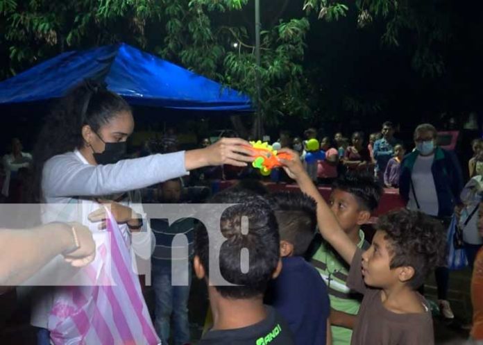 Ometepe: Familias de la Flor disfrutan de una noche navideña