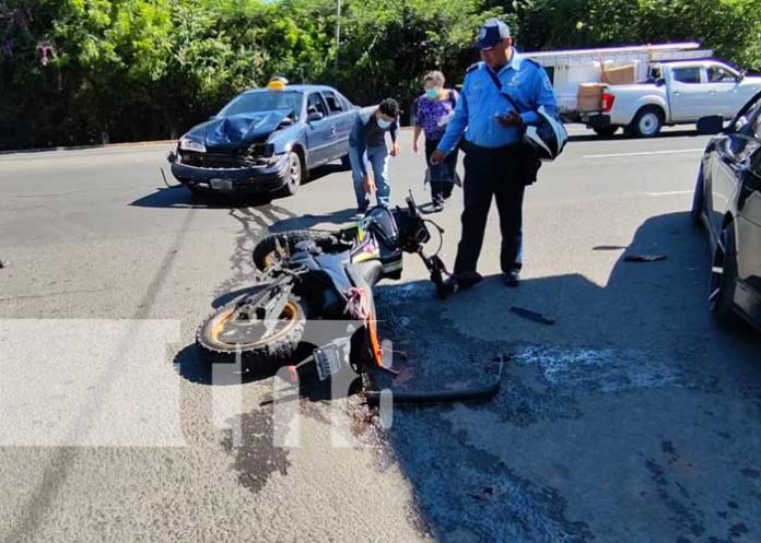 Motociclista resulta con múltiples lesiones en la Carretera Granada-Masaya