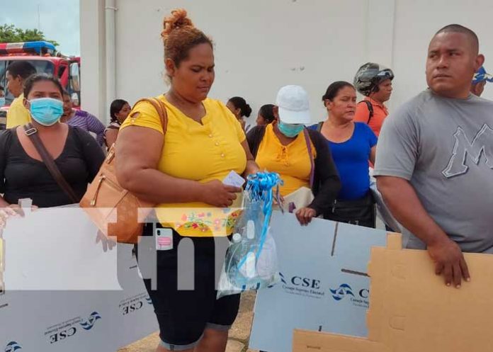 Distribuyen materiales electorales en Centros de Votación del Caribe Norte