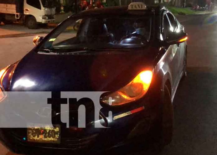 Mujer termina lesionada al ser atropellada por un taxi en Juigalpa