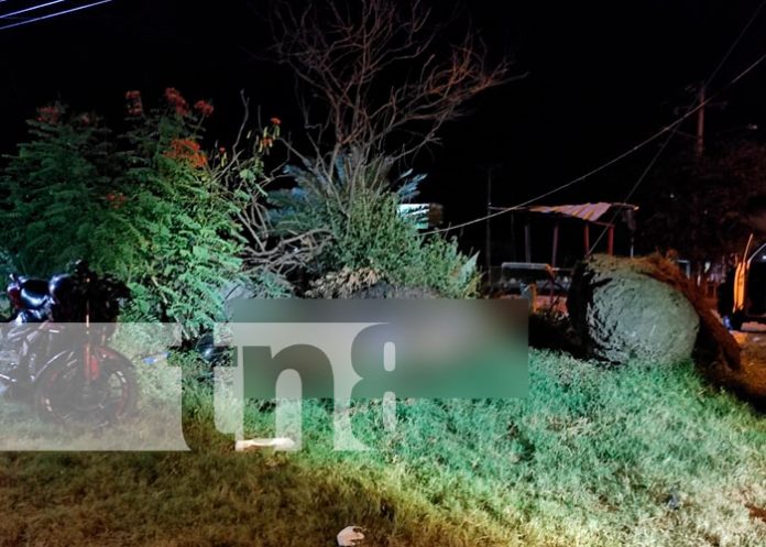 Hombre muere tras estrellarse contra enorme piedra en Managua