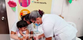 Familias se continúan inmunizando contra el COVID-19 en Ciudad Sandino