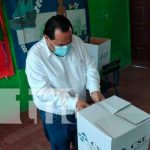 Alcalde de Tipitapa hace su voto