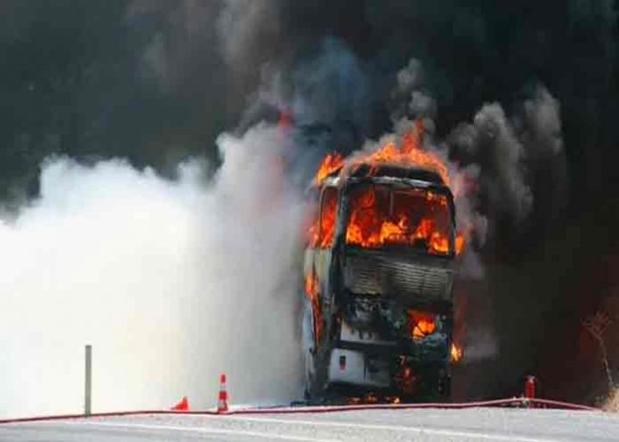 46 fallecidos al incendiarse un autobús en una autopista en Bulgaria