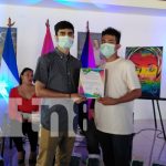 Jóvenes sandinistas reciben reconocimiento por su labor en los barrios de Managua