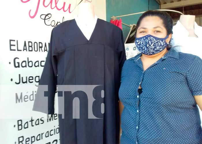 Taller de confección para promociones escolares en Nicaragua