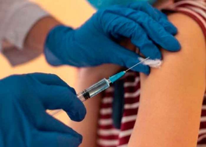 Costa Rica declara obligatoria la vacuna contra en Covid-19 en menores