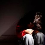 Acusan a hombre de 1200 cargos de agresión sexual e incesto contra una niña en Florida