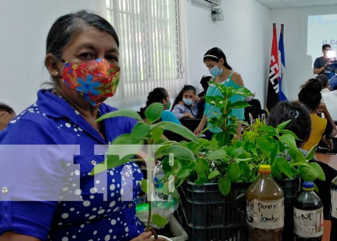 Productores participaron en Congreso Nacional de uso de abonos orgánicos en el INTA